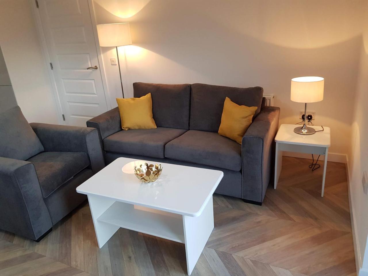 11 Royal View Apartments 스털링 외부 사진